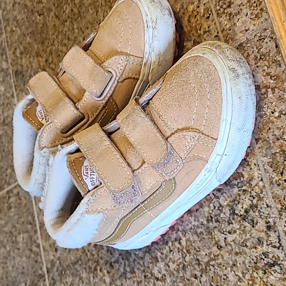 Shearling vans